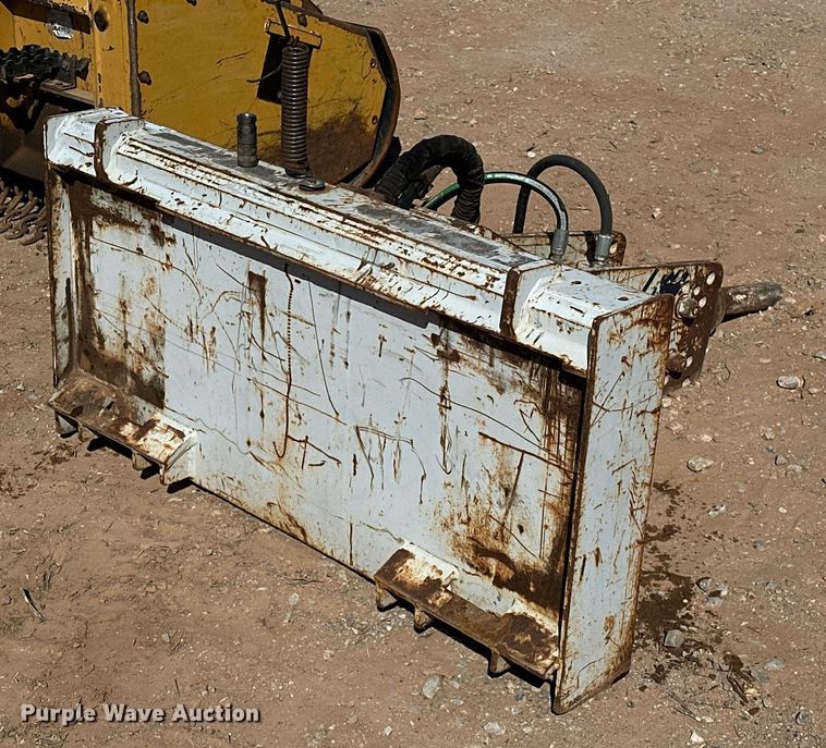 image for item EK0483 FRD FX45A-CP skid steer breaker