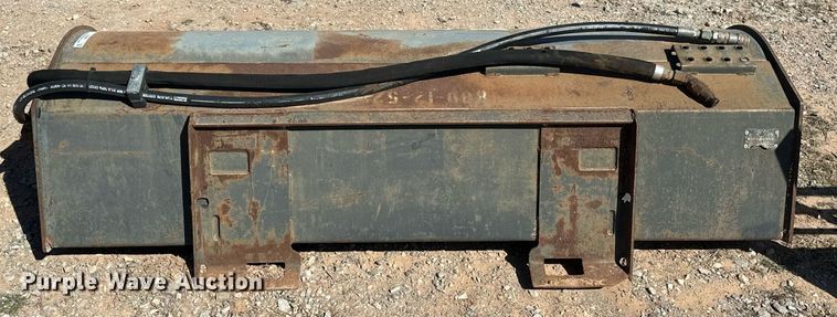image for item EK0485 2016 Bobcat 76 Tiller skid steer tiller