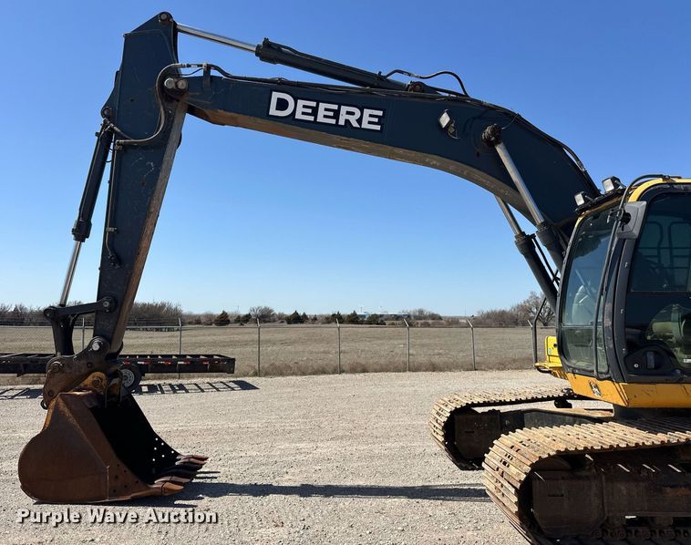 image for item EK0491 2016 John Deere 210G LC excavator