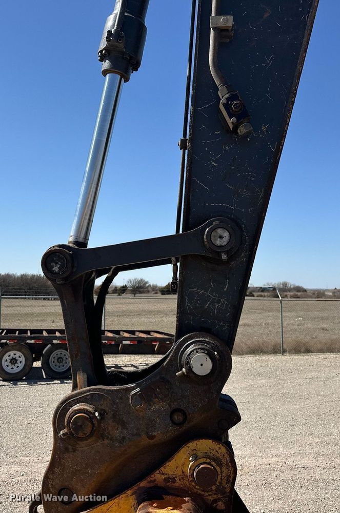 image for item EK0491 2016 John Deere 210G LC excavator