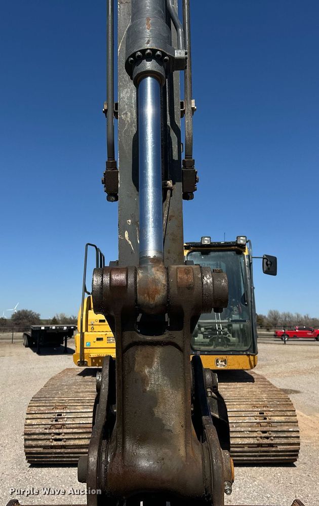 image for item EK0491 2016 John Deere 210G LC excavator