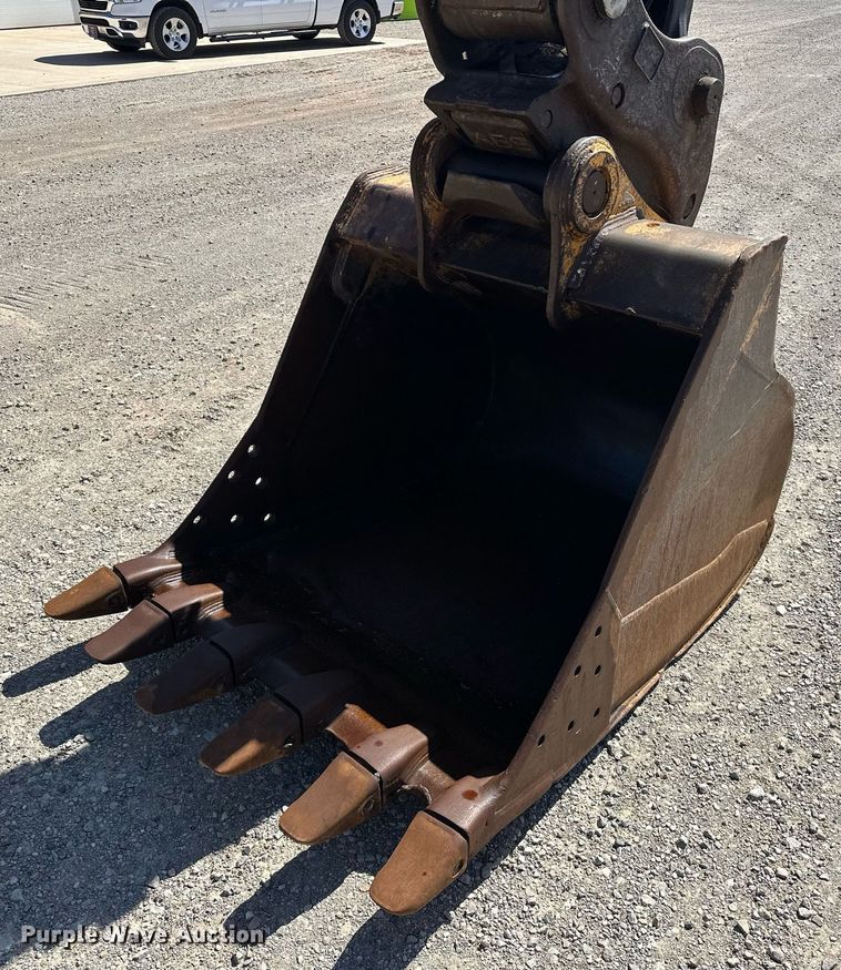 image for item EK0491 2016 John Deere 210G LC excavator