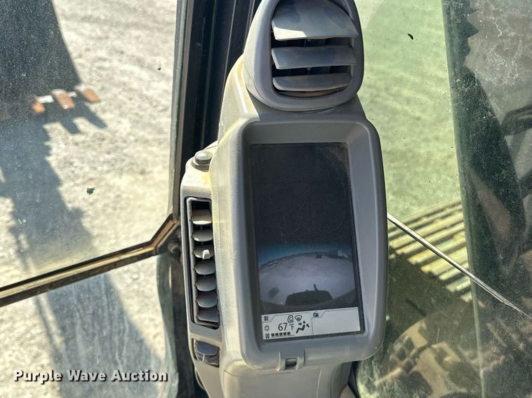 image for item EK0491 2016 John Deere 210G LC excavator