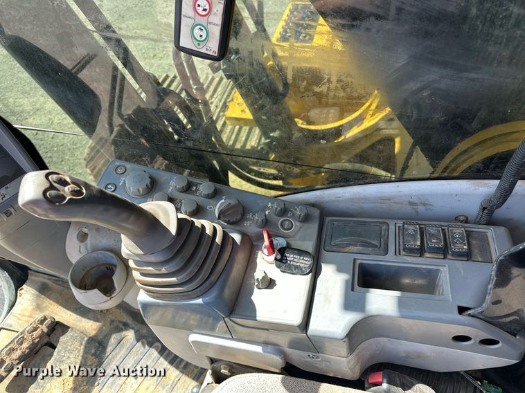 image for item EK0491 2016 John Deere 210G LC excavator