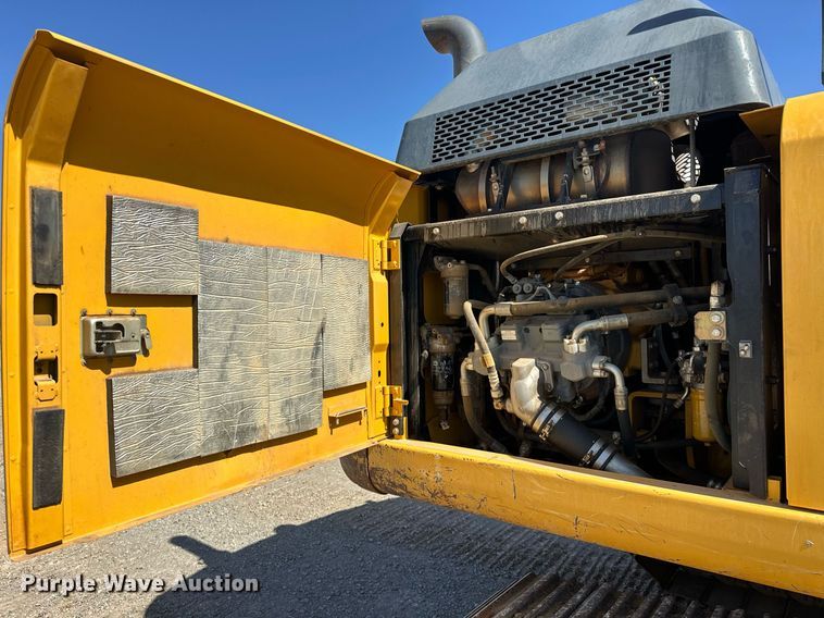 image for item EK0491 2016 John Deere 210G LC excavator