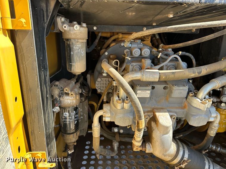 image for item EK0491 2016 John Deere 210G LC excavator