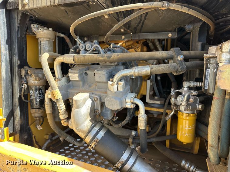 image for item EK0491 2016 John Deere 210G LC excavator