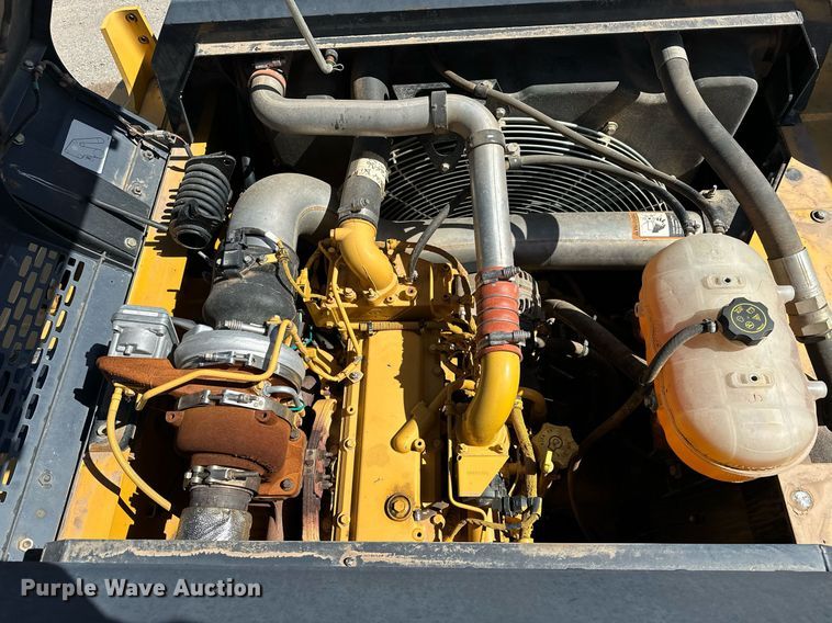 image for item EK0491 2016 John Deere 210G LC excavator