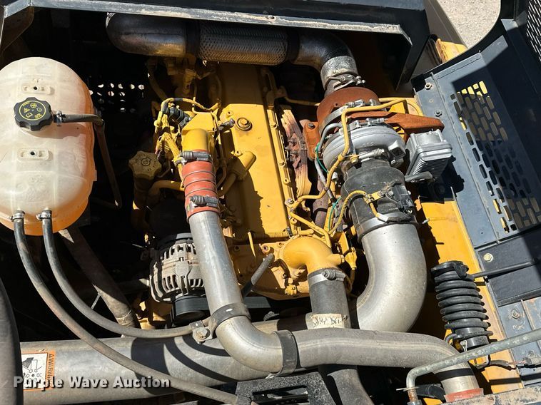 image for item EK0491 2016 John Deere 210G LC excavator