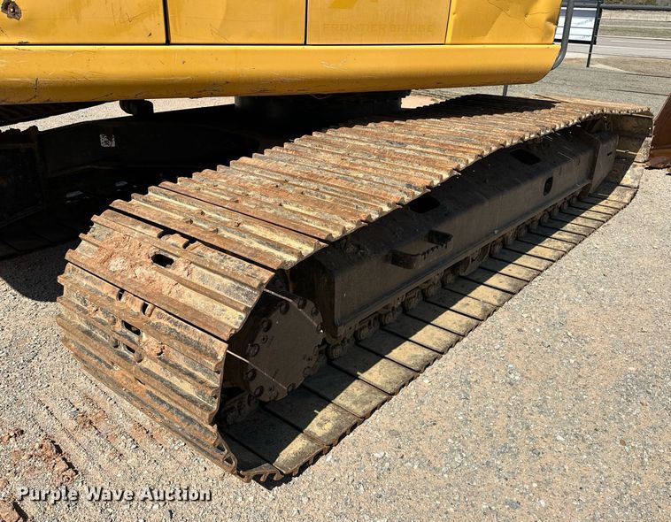 image for item EK0491 2016 John Deere 210G LC excavator