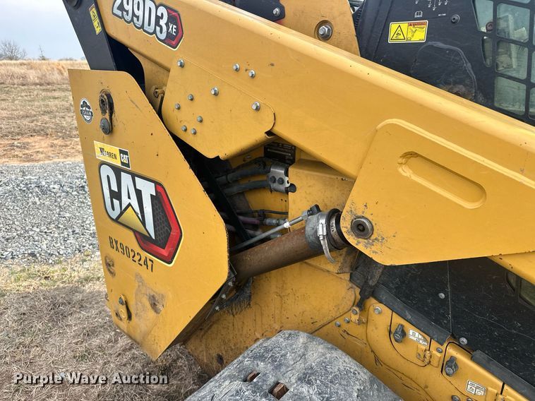 image for item EK0510 2021 Caterpillar 299D3 XE tracked skid steer loader