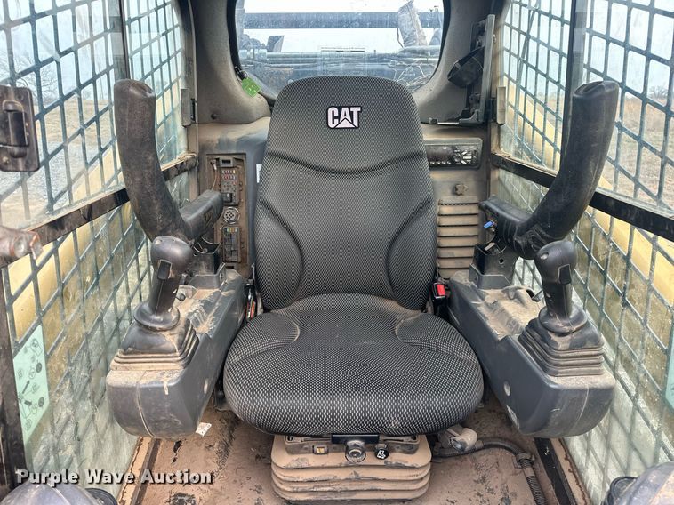 image for item EK0510 2021 Caterpillar 299D3 XE tracked skid steer loader