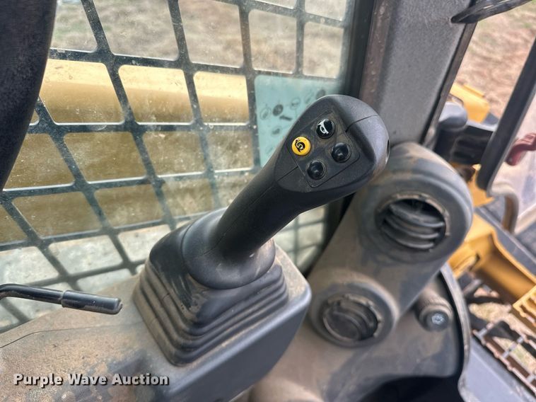 image for item EK0510 2021 Caterpillar 299D3 XE tracked skid steer loader