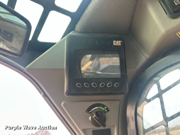 image for item EK0510 2021 Caterpillar 299D3 XE tracked skid steer loader