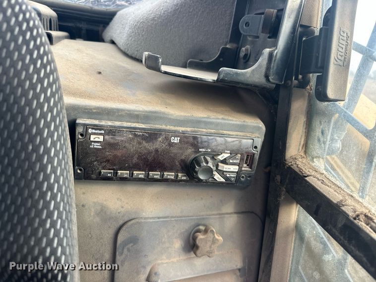 image for item EK0510 2021 Caterpillar 299D3 XE tracked skid steer loader