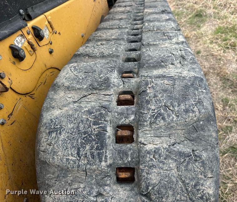 image for item EK0510 2021 Caterpillar 299D3 XE tracked skid steer loader