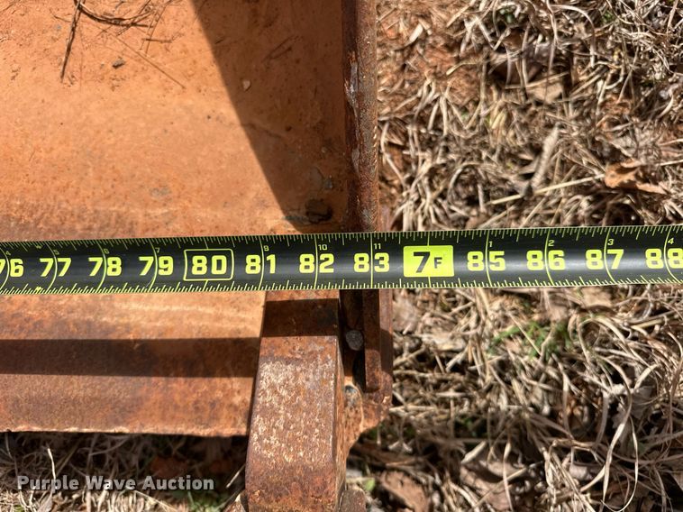 image for item EK0528 John Deere T84 83