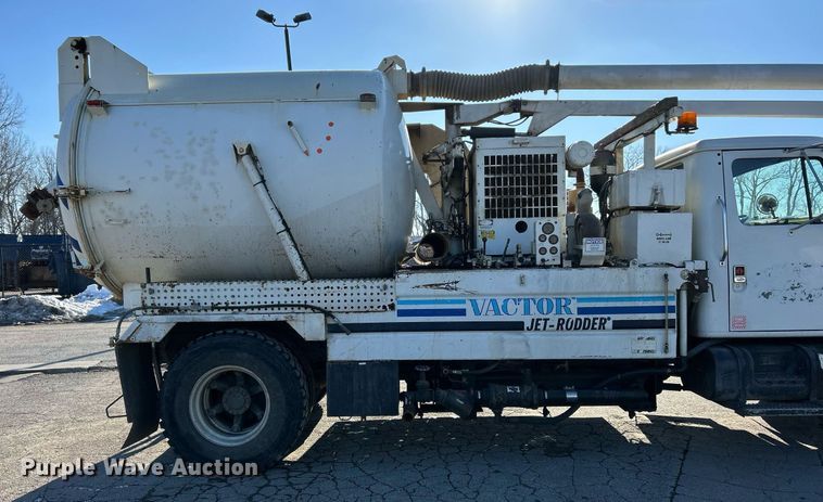 image for item EK2562 1988 International 1954 sewer jetter truck