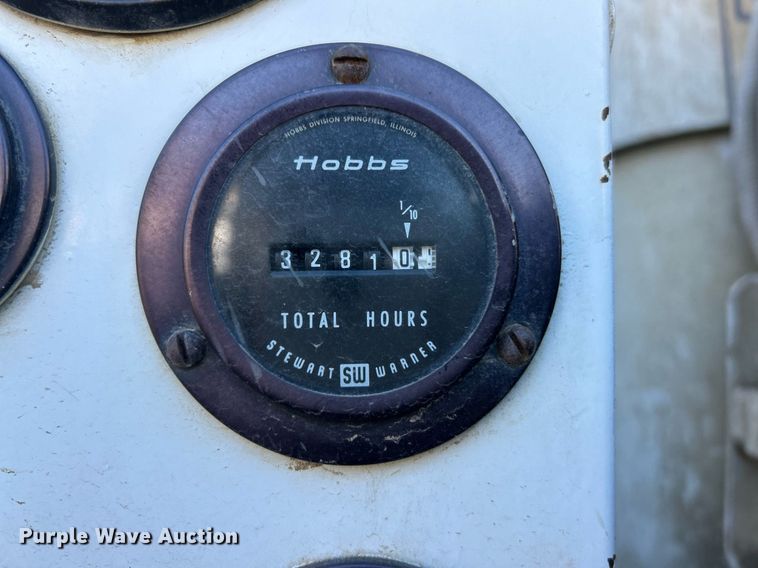 image for item EK2562 1988 International 1954 sewer jetter truck