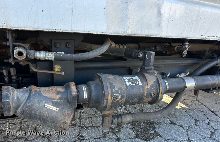 image for item EK2562 1988 International 1954 sewer jetter truck