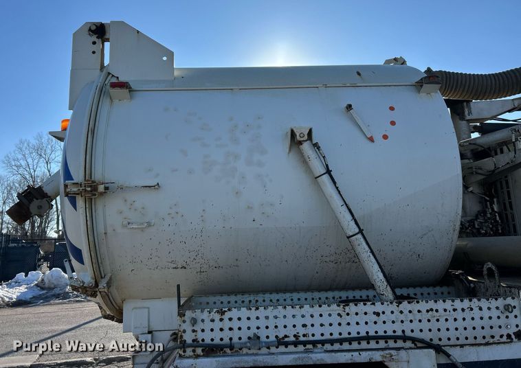 image for item EK2562 1988 International 1954 sewer jetter truck