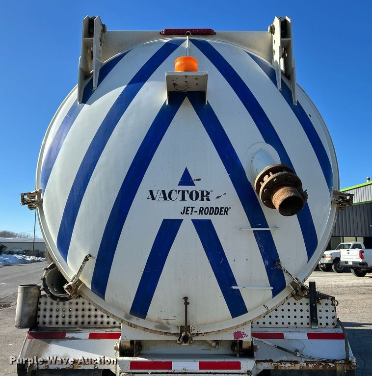 image for item EK2562 1988 International 1954 sewer jetter truck