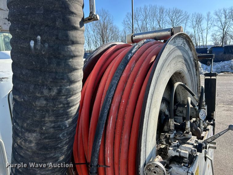 image for item EK2562 1988 International 1954 sewer jetter truck