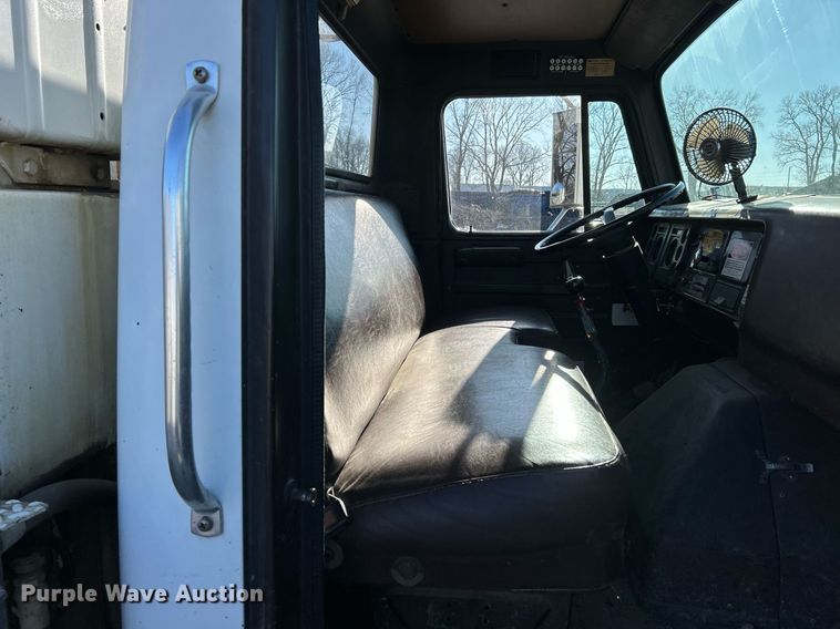 image for item EK2562 1988 International 1954 sewer jetter truck