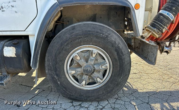 image for item EK2562 1988 International 1954 sewer jetter truck