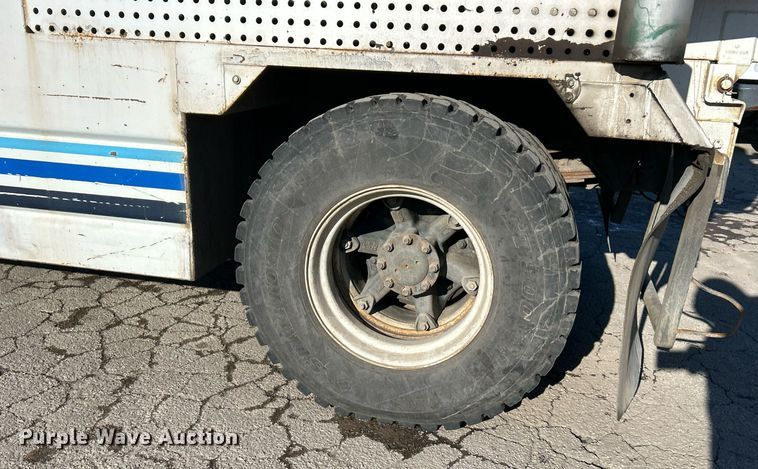 image for item EK2562 1988 International 1954 sewer jetter truck