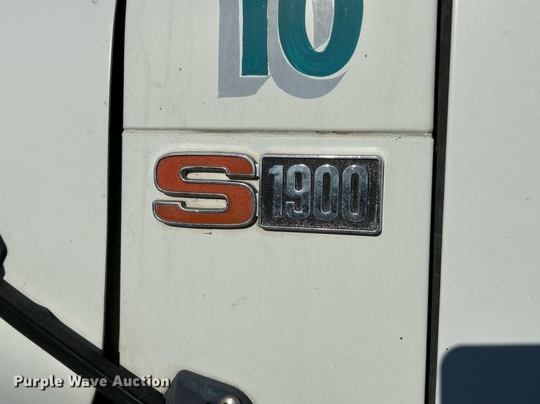 image for item EK2562 1988 International 1954 sewer jetter truck