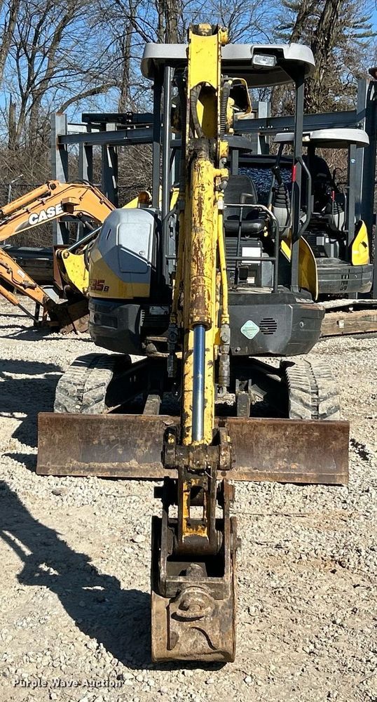 image for item EK2723 2012 New Holland E35B mini excavator