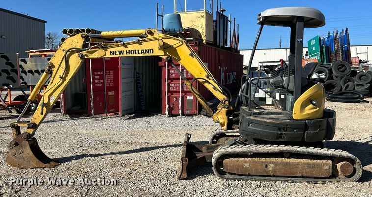 image for item EK2723 2012 New Holland E35B mini excavator