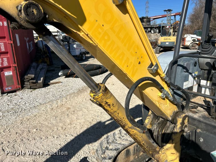 image for item EK2723 2012 New Holland E35B mini excavator