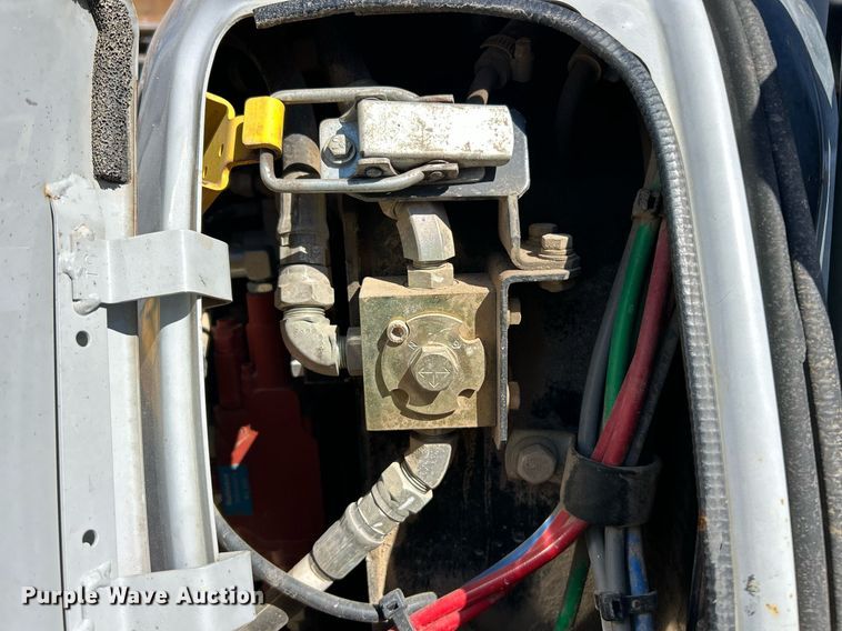 image for item EK2723 2012 New Holland E35B mini excavator