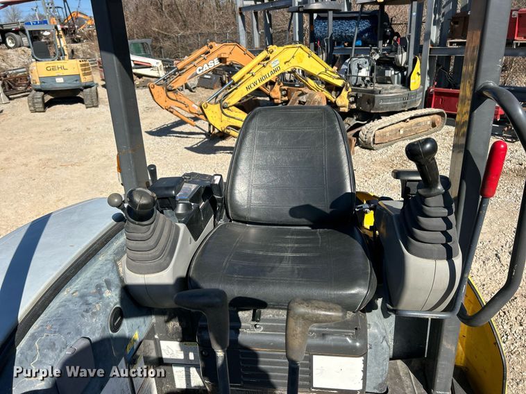 image for item EK2723 2012 New Holland E35B mini excavator