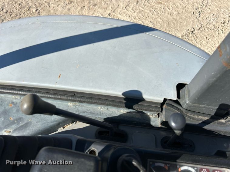 image for item EK2723 2012 New Holland E35B mini excavator