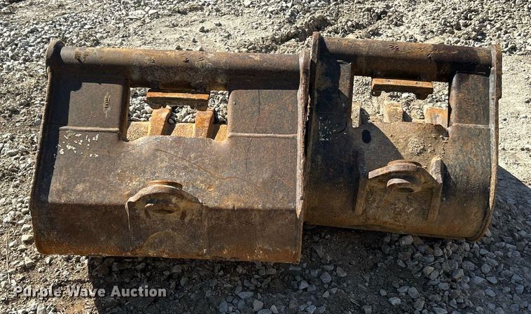 image for item EK2723 2012 New Holland E35B mini excavator