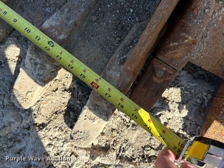 image for item EK2723 2012 New Holland E35B mini excavator