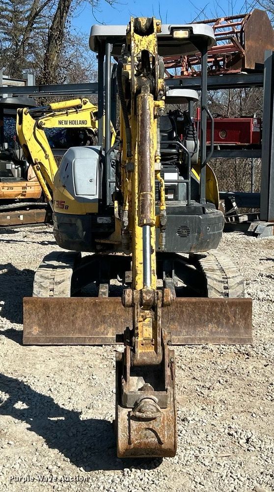 image for item EK2724 2013 New Holland E35B mini excavator