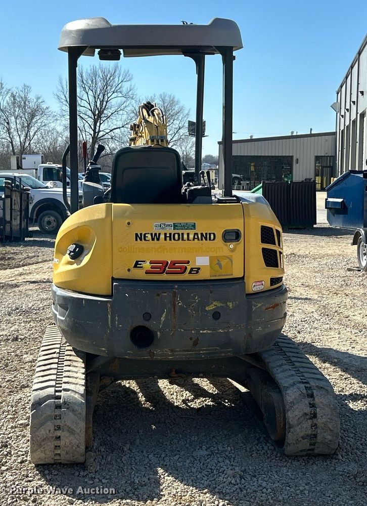 image for item EK2724 2013 New Holland E35B mini excavator
