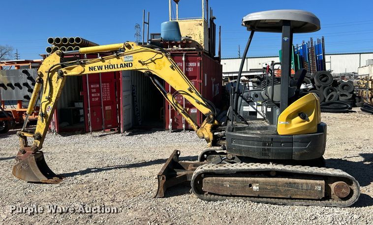 image for item EK2724 2013 New Holland E35B mini excavator