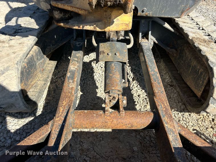 image for item EK2724 2013 New Holland E35B mini excavator