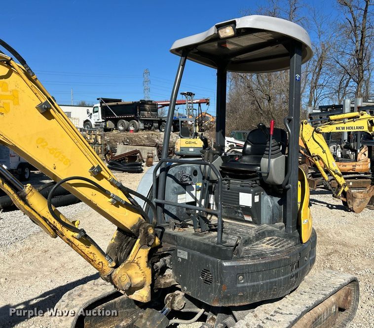 image for item EK2724 2013 New Holland E35B mini excavator