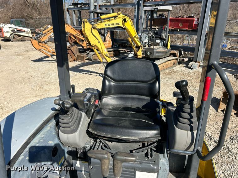image for item EK2724 2013 New Holland E35B mini excavator