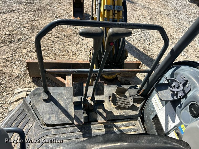 image for item EK2724 2013 New Holland E35B mini excavator