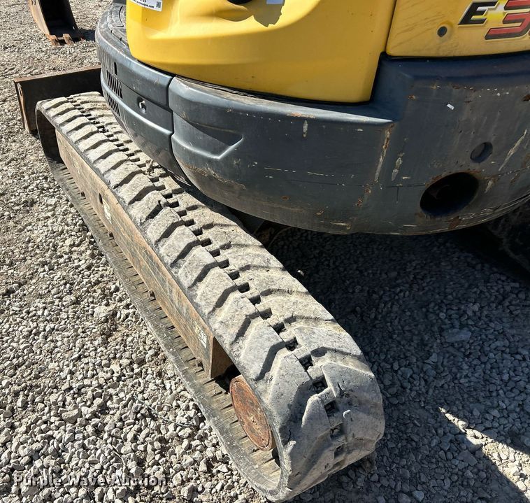 image for item EK2724 2013 New Holland E35B mini excavator