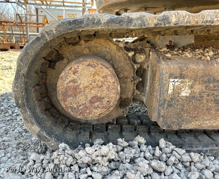 image for item EK2724 2013 New Holland E35B mini excavator