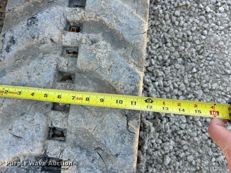 image for item EK2724 2013 New Holland E35B mini excavator