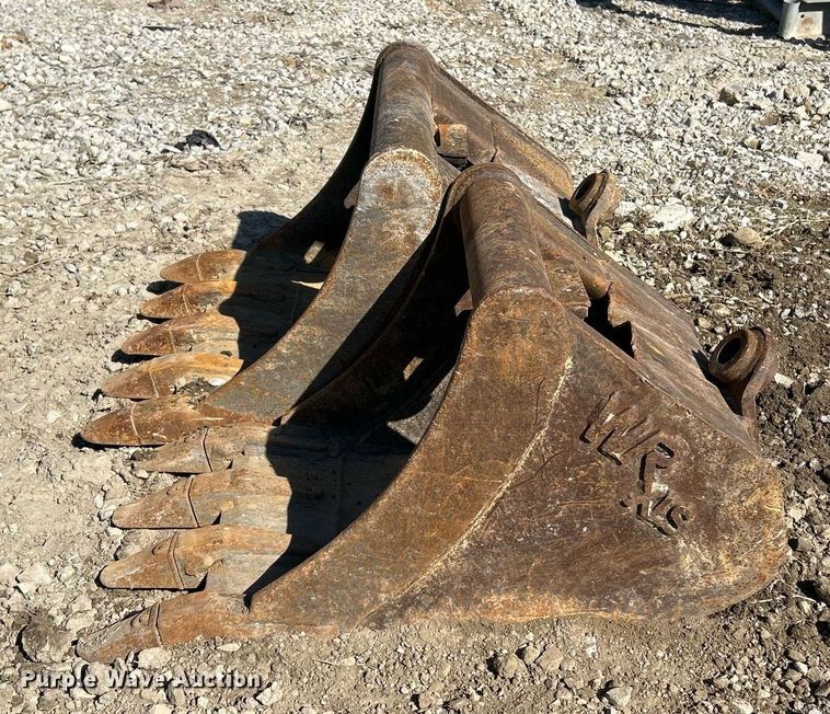 image for item EK2724 2013 New Holland E35B mini excavator